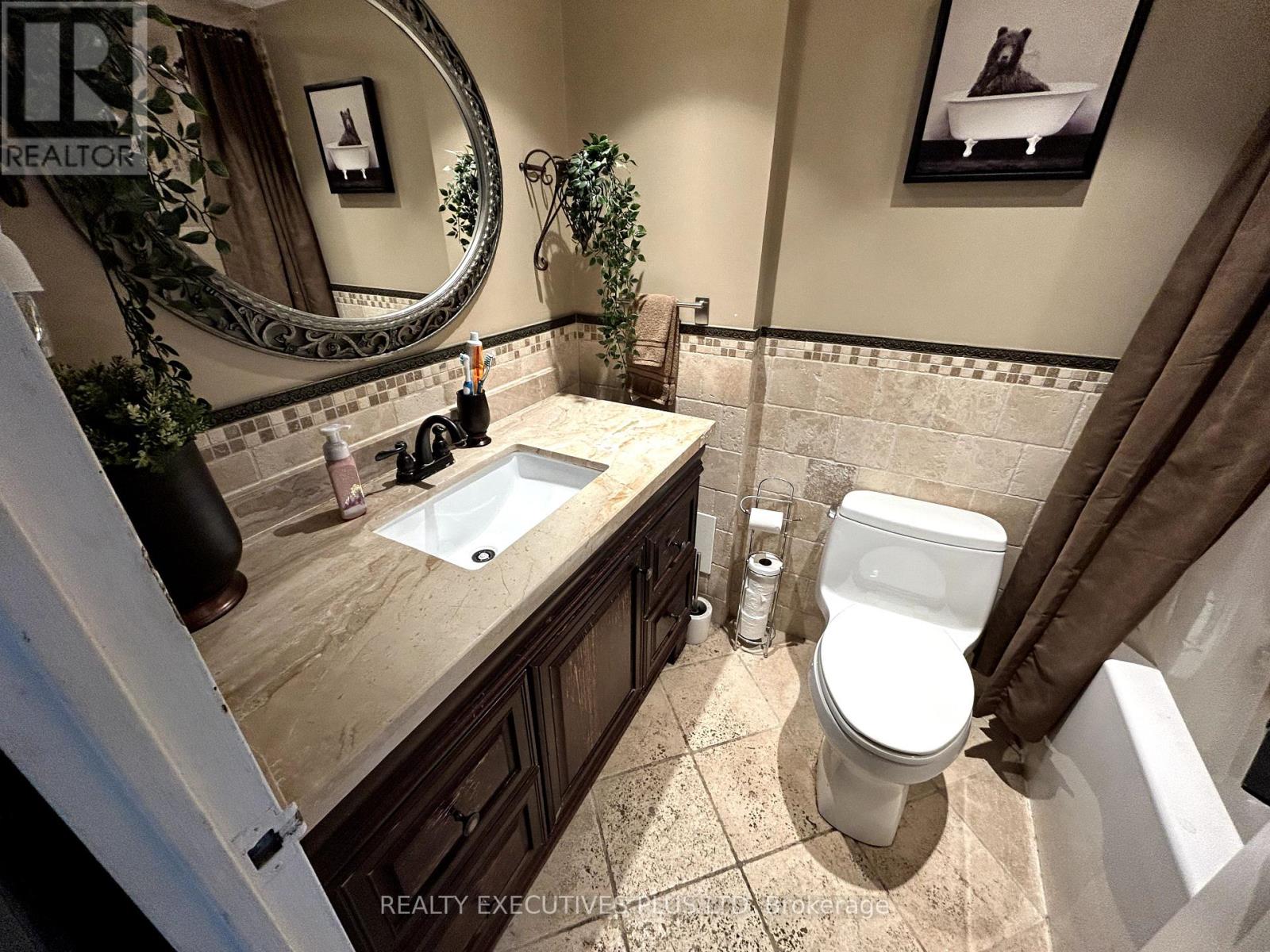 1203 - 530 Lolita Gardens, Mississauga, Ontario  L5A 3T2 - Photo 14 - W12199133