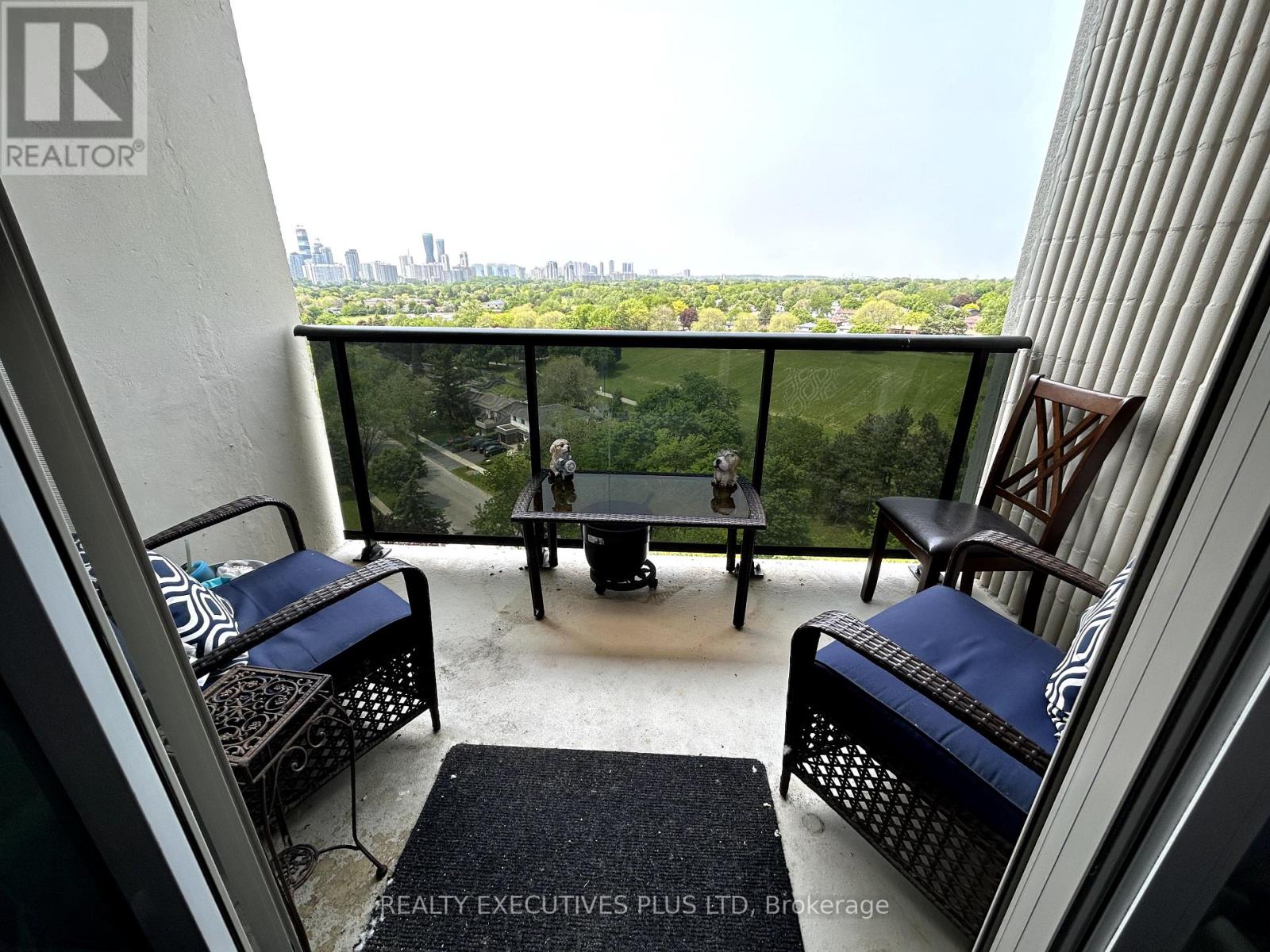 1203 - 530 Lolita Gardens, Mississauga, Ontario  L5A 3T2 - Photo 18 - W12199133