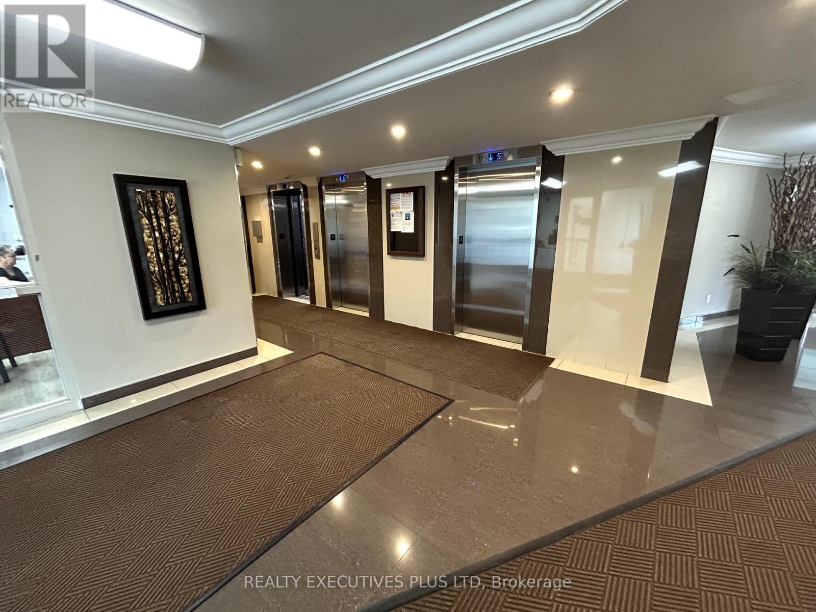 1203 - 530 Lolita Gardens, Mississauga, Ontario  L5A 3T2 - Photo 22 - W12199133