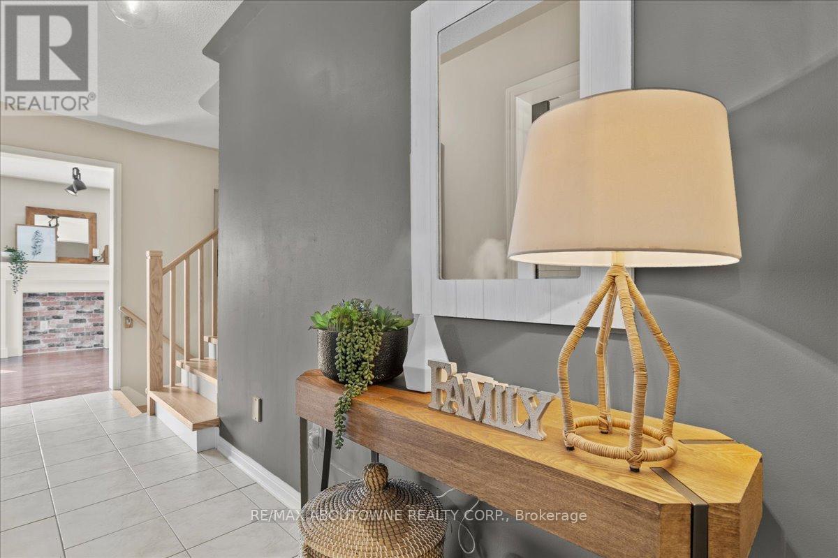 769 Shortreed Crescent, Milton, Ontario  L9T 0E8 - Photo 8 - W12198973