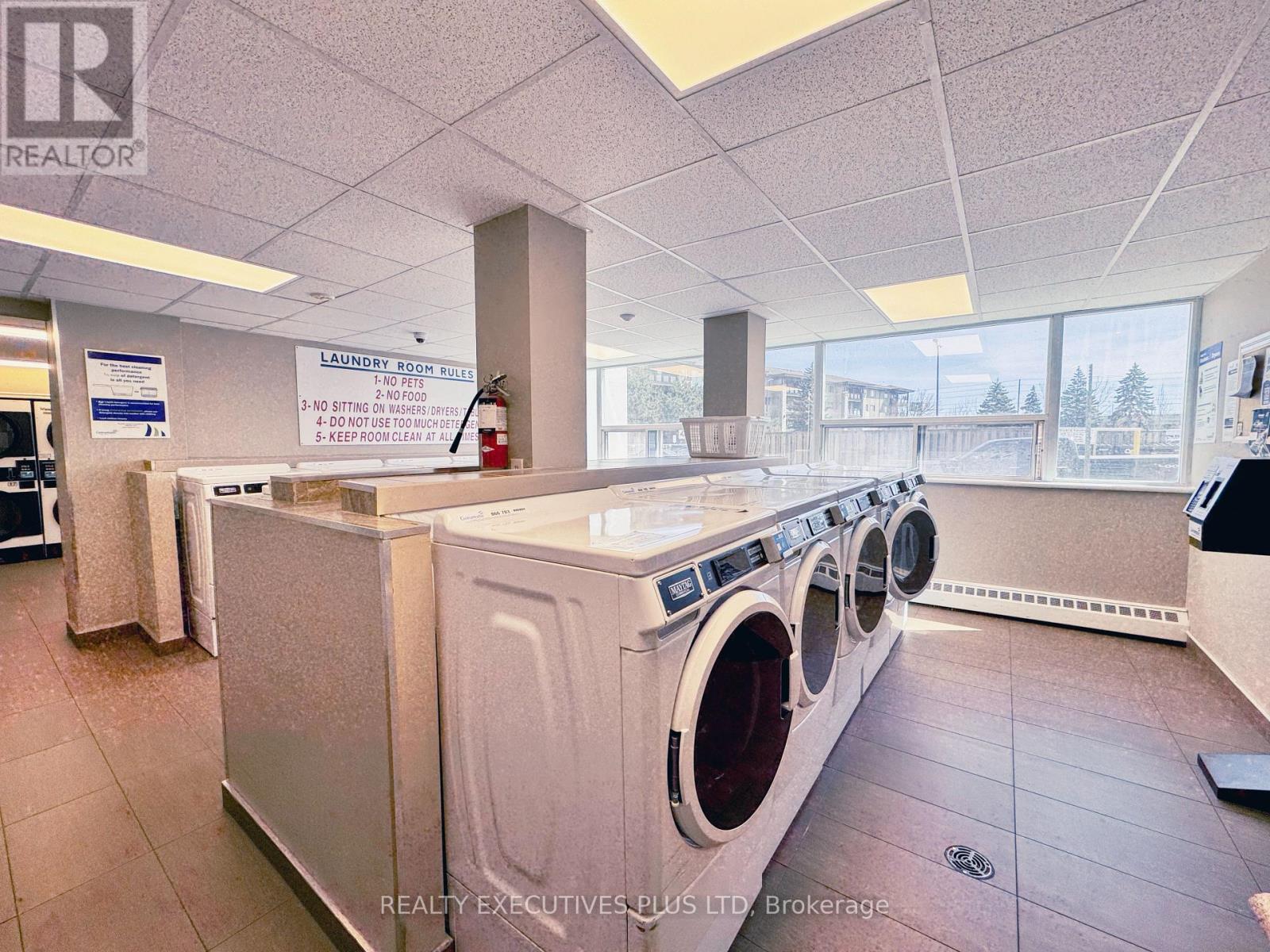 1203 - 530 Lolita Gardens, Mississauga, Ontario  L5A 3T2 - Photo 31 - W12199133