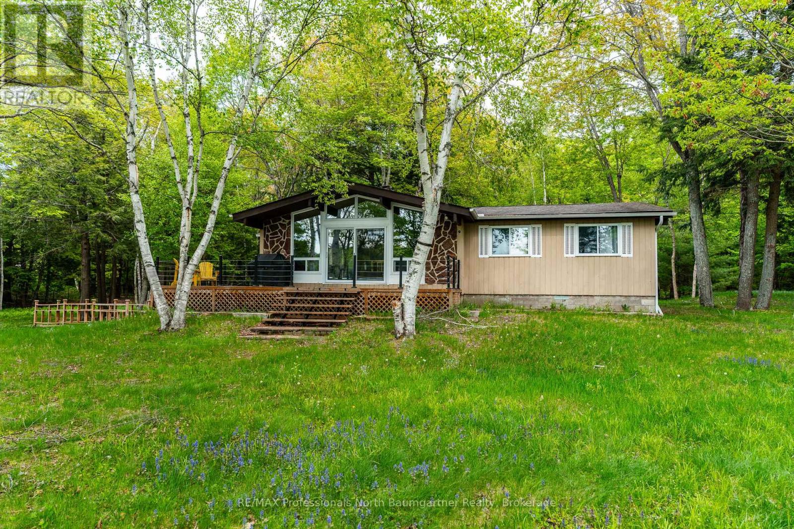 1088 Gravel Pit Drive, Minden Hills, Ontario  K0M 2K0 - Photo 3 - X12199617