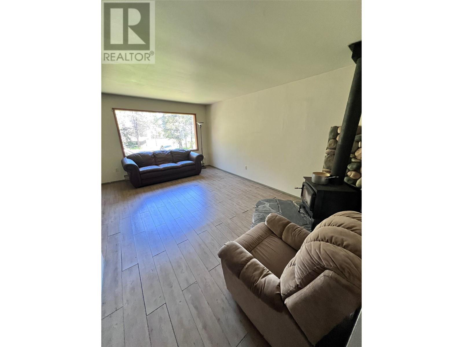 44 Hollingsworth Road, Cherryville, British Columbia  V0E 2G3 - Photo 7 - 10350996
