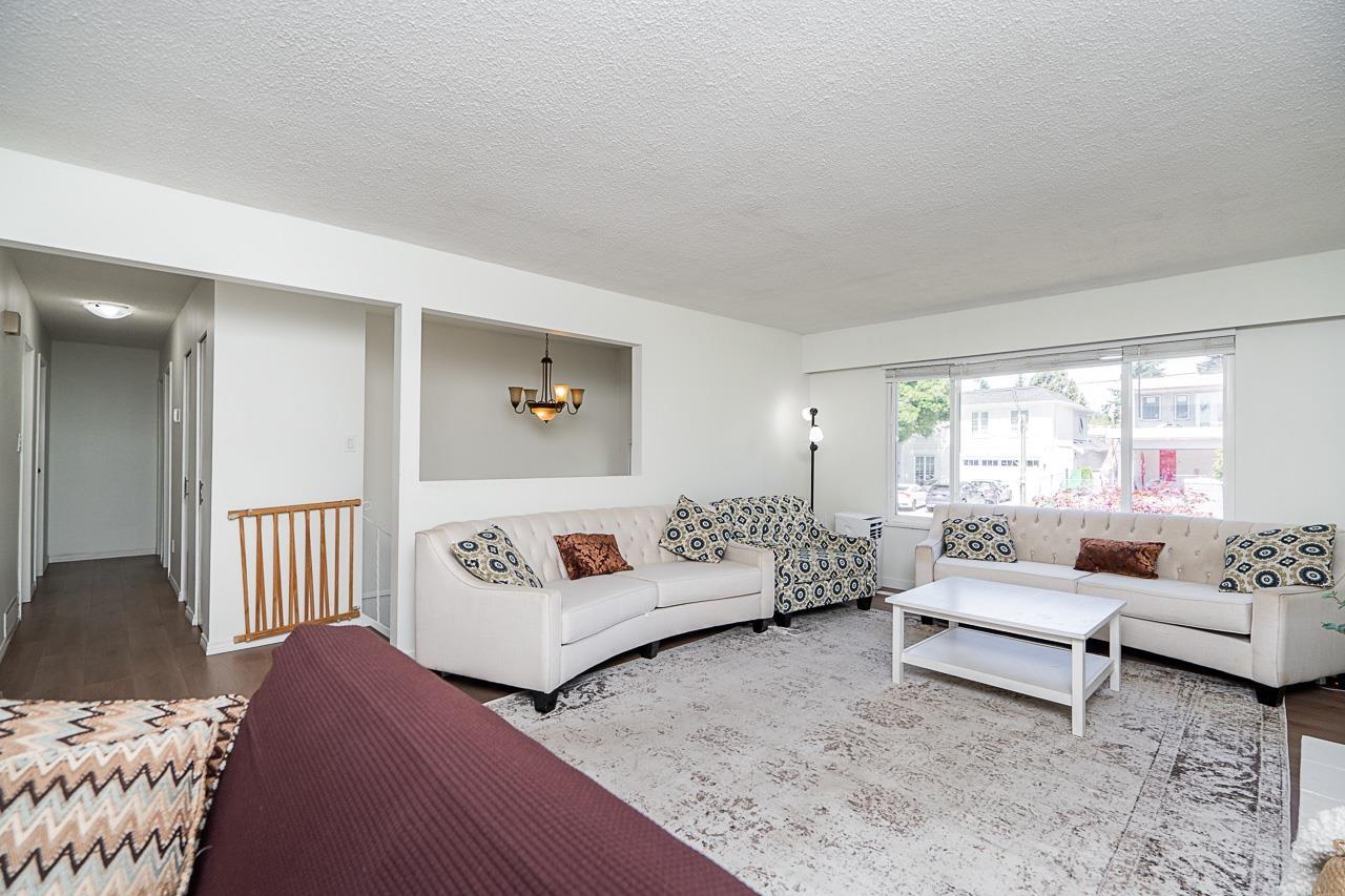13728 Blackburn Avenue, White Rock, British Columbia  V4B 2Y8 - Photo 9 - R3011882