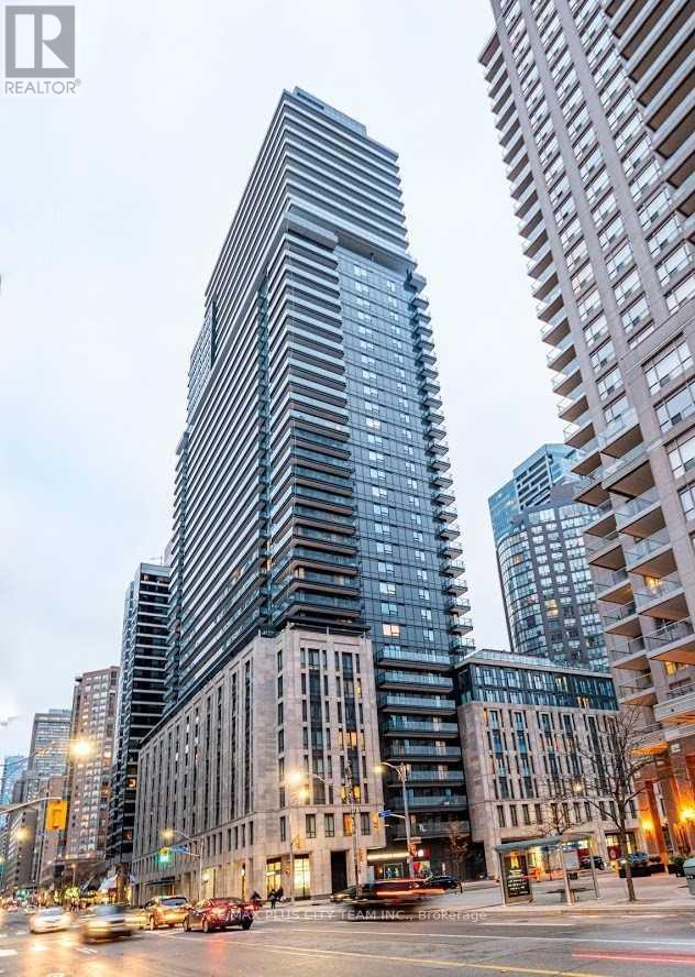 2715 - 955 BAY STREET, Toronto, Ontario