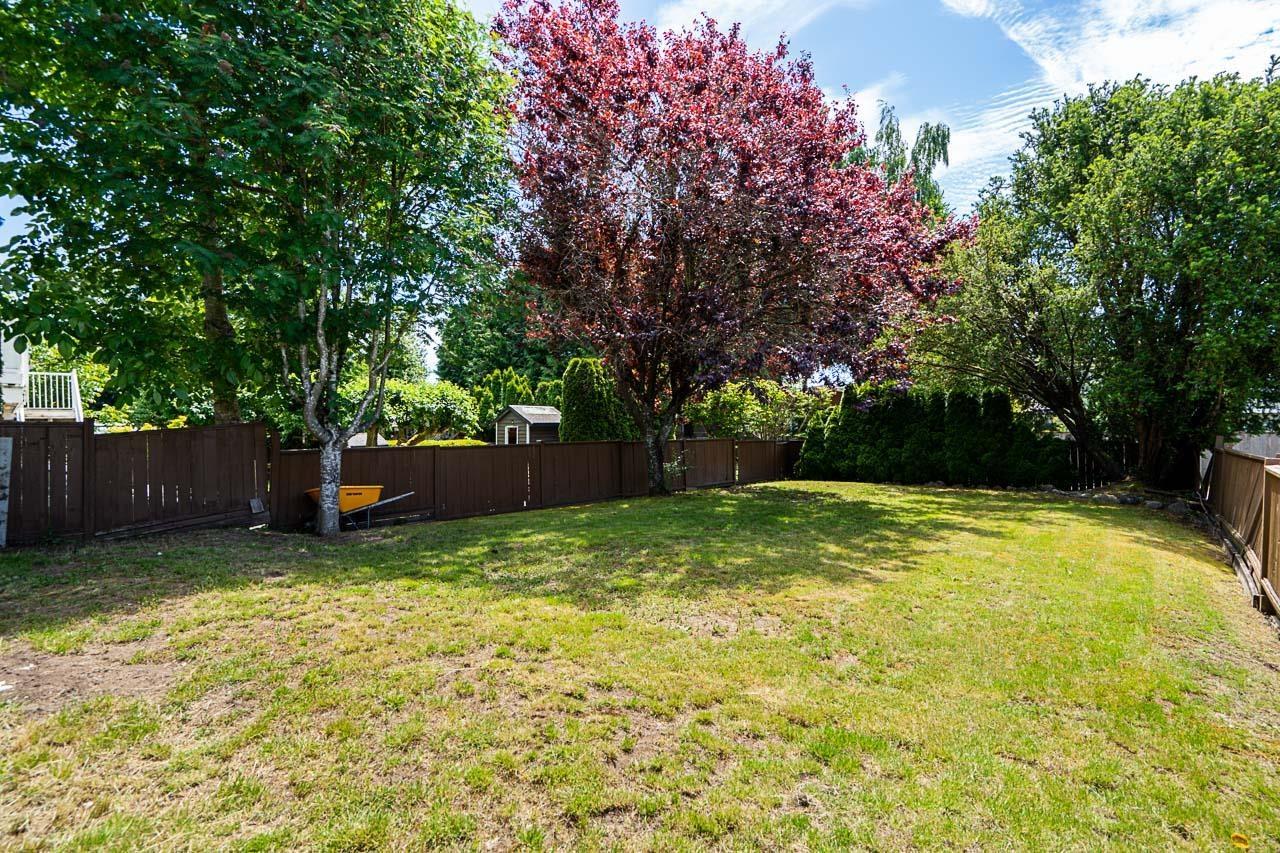 13728 Blackburn Avenue, White Rock, British Columbia  V4B 2Y8 - Photo 23 - R3011882