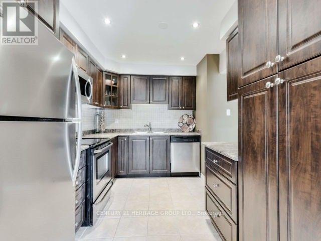 86 Collins Crescent, Brampton, Ontario  L6V 3N1 - Photo 9 - W12192983
