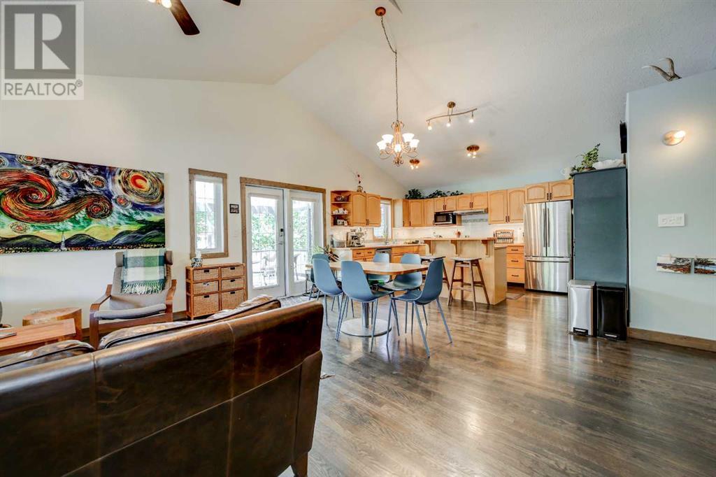 545 Kettles Street, Pincher Creek, Alberta  T0K 1W0 - Photo 2 - A2226377