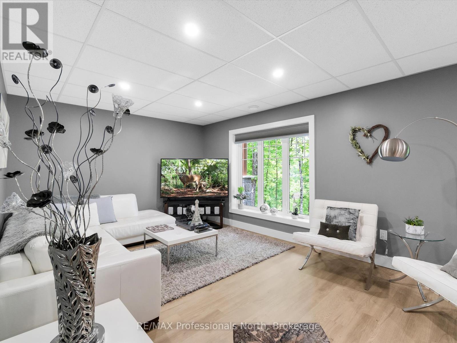 1333 Walker Lake Drive, Lake Of Bays, Ontario  P1H 2J6 - Photo 23 - X12044688