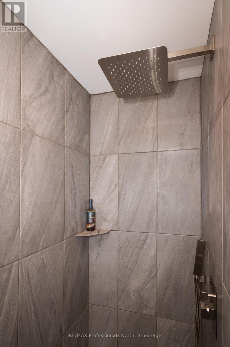 1333 Walker Lake Drive, Lake Of Bays, Ontario  P1H 2J6 - Photo 29 - X12044688
