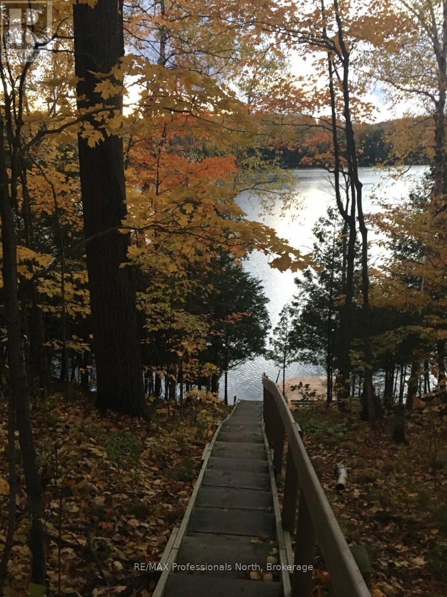 1025 Manitou Road, Dysart Et Al (Dysart), Ontario  K0M 1S0 - Photo 20 - X12088091