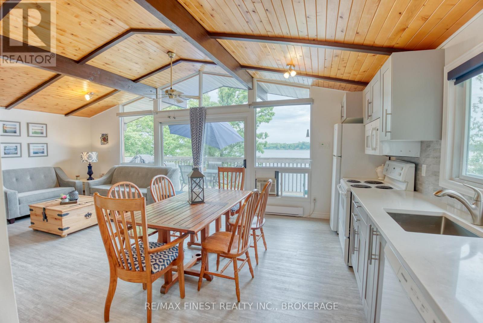 1026b West Shore Lane, Central Frontenac, Ontario  K0H 2K0 - Photo 5 - X12199669