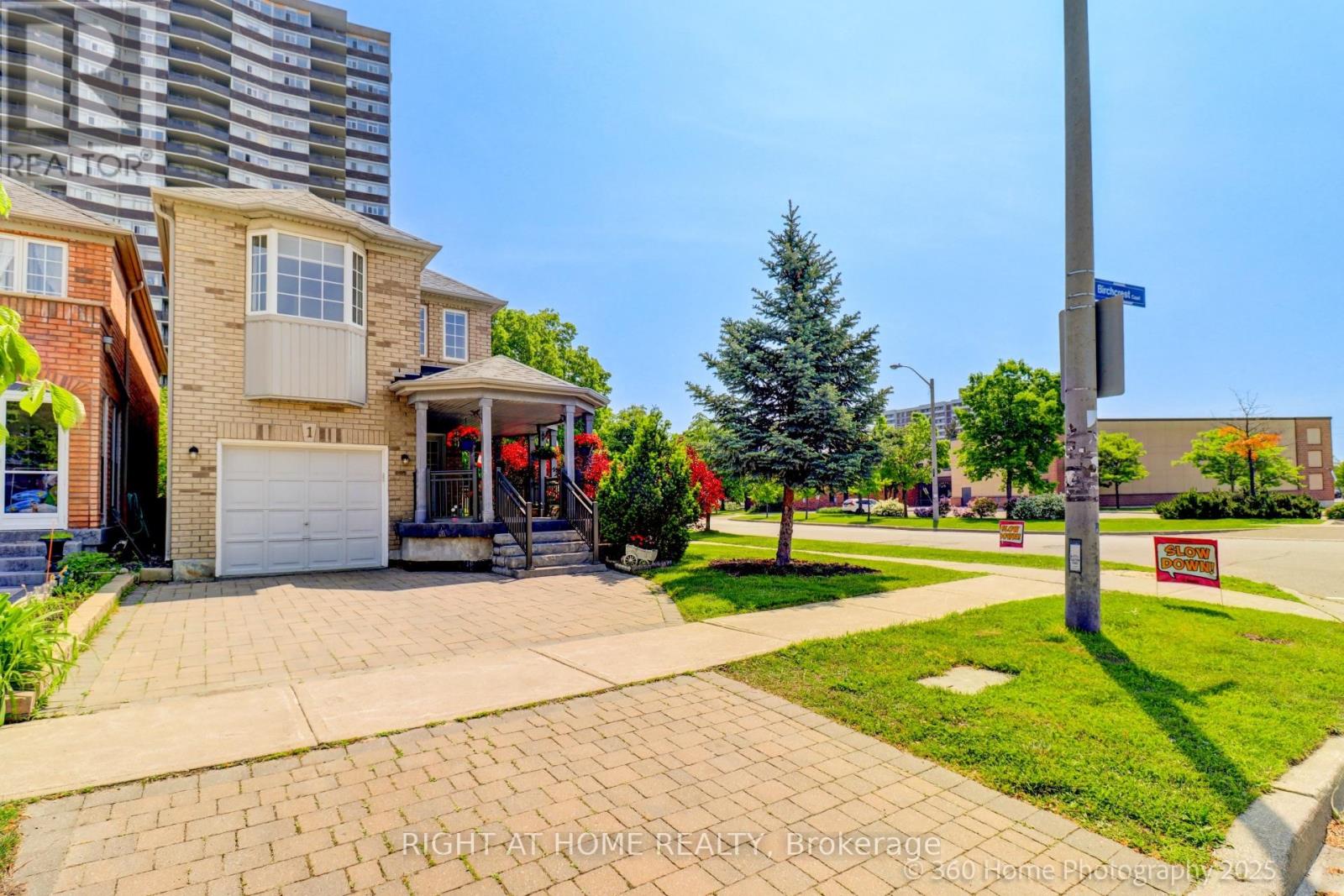1 Birchcrest Court, Toronto (L'amoreaux), Ontario  M1W 4A4 - Photo 2 - E12199540