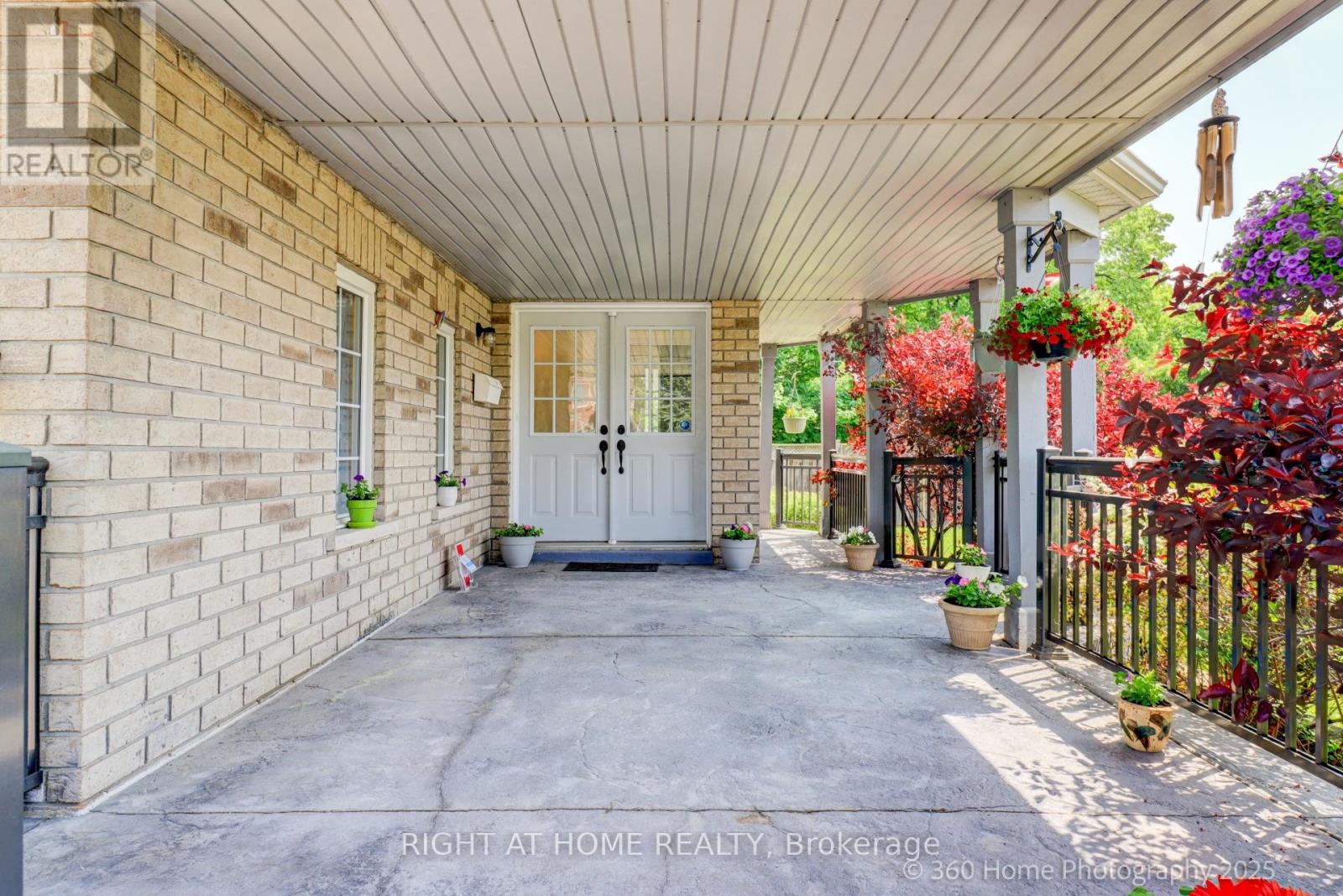 1 Birchcrest Court, Toronto (L'amoreaux), Ontario  M1W 4A4 - Photo 3 - E12199540