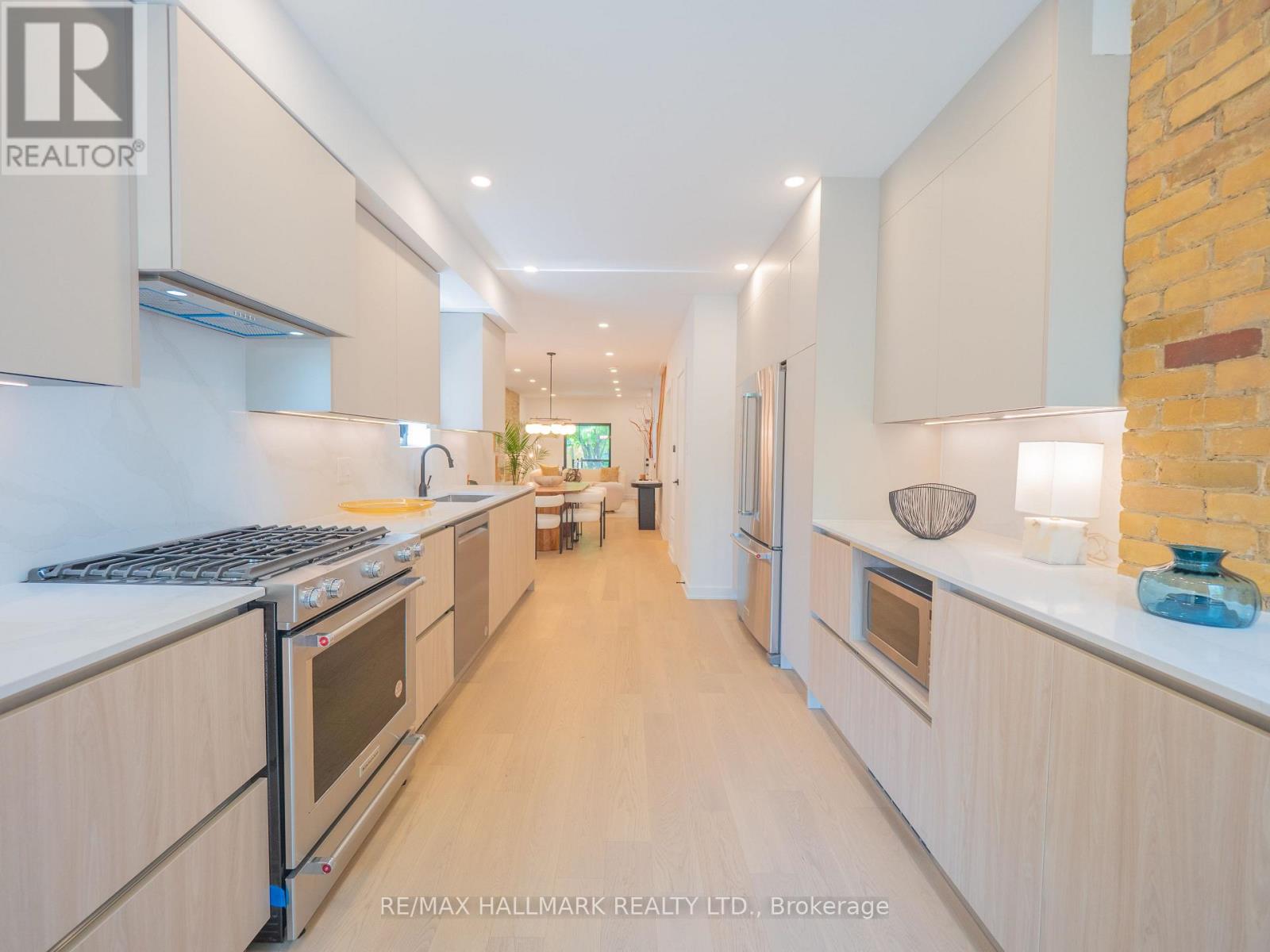 43 Boston Avenue, Toronto, Ontario  M4M 2T8 - Photo 20 - E12199548