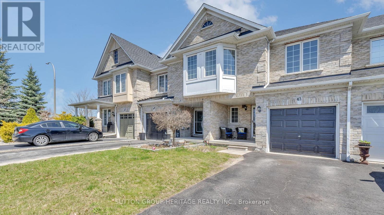 42 ODESSA CRESCENT, Whitby, Ontario
