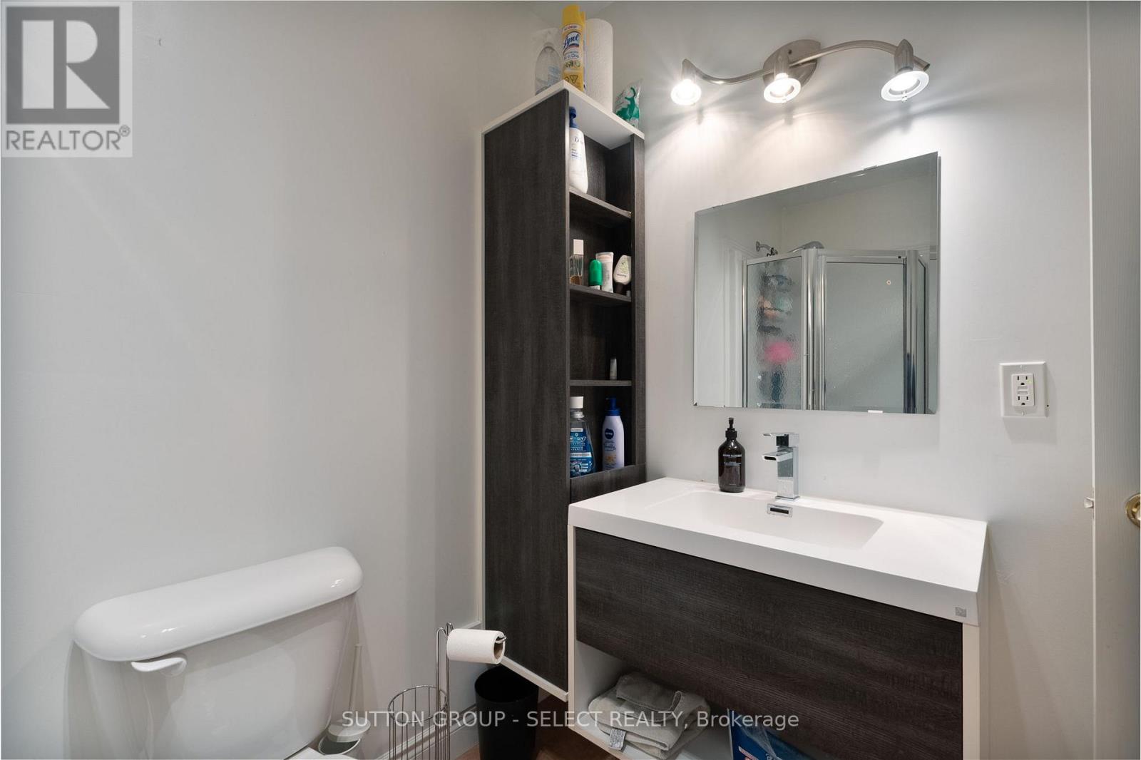 Photo 37 of 50 for 27 Glenridge Crescent
