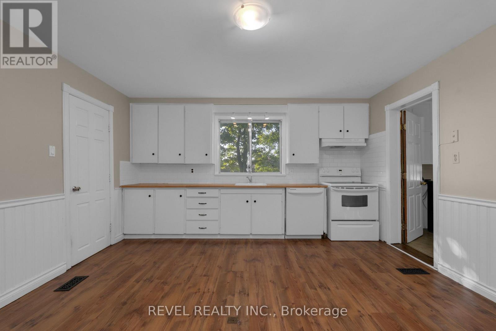 7281 9th Line, Essa, Ontario  L0L 2N0 - Photo 6 - N12199511