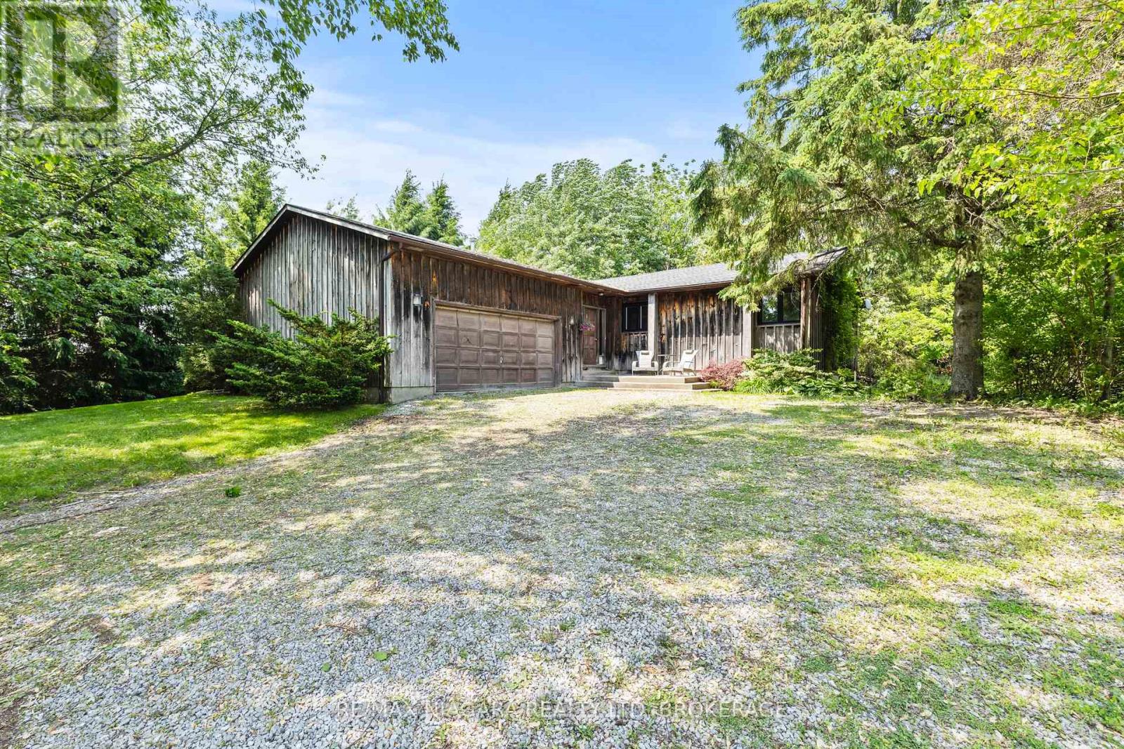 705 Metler Road, Pelham, Ontario  L0S 1C0 - Photo 2 - X12199671