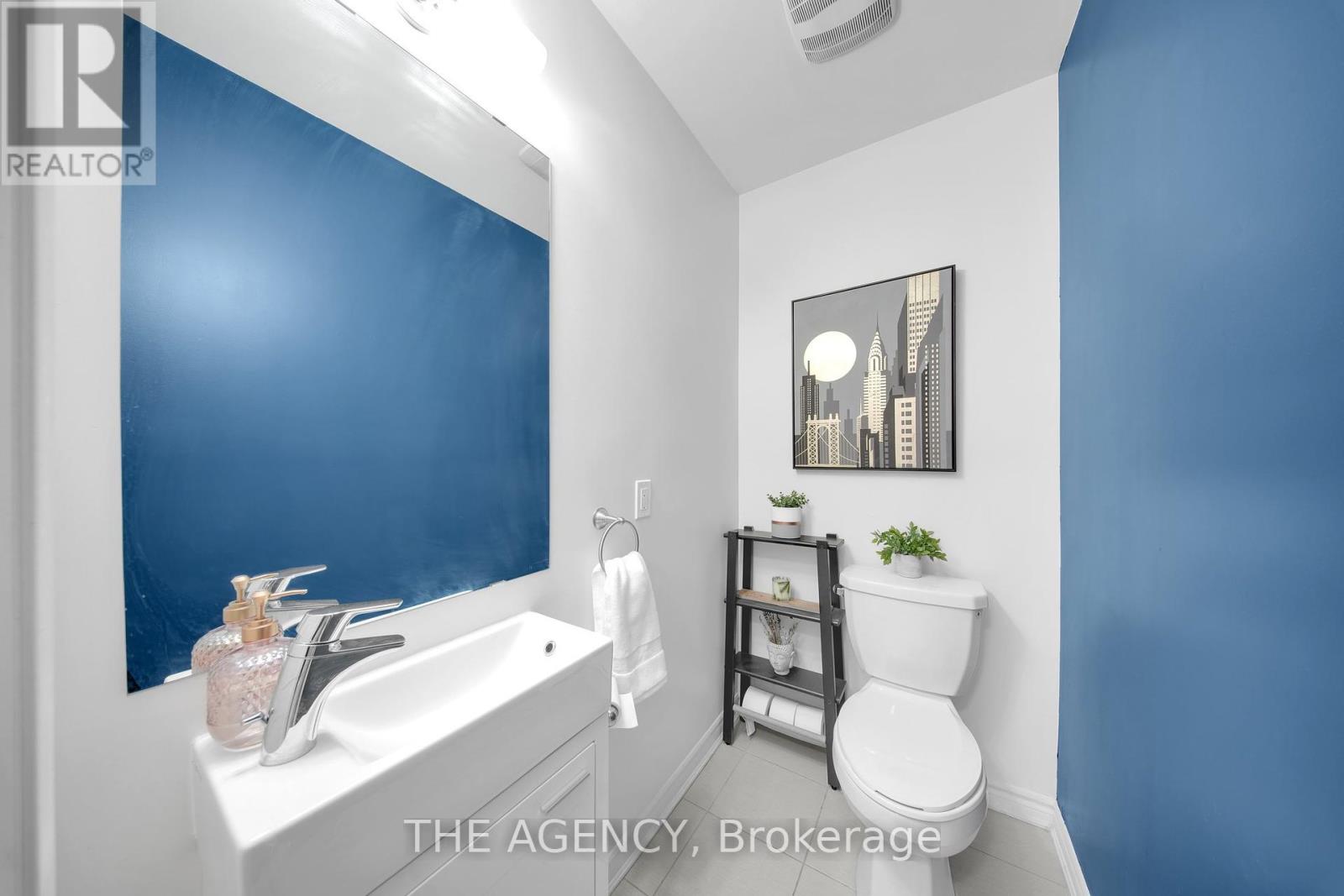 2 - 1155 Stroud Lane, Mississauga, Ontario  L5J 0B3 - Photo 5 - W12199523