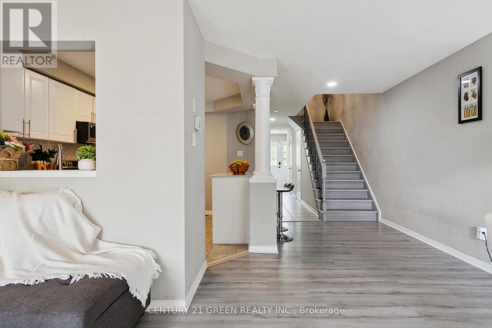 2046 Glenhampton Road, Oakville, Ontario  L6M 3T9 - Photo 13 - W12199531