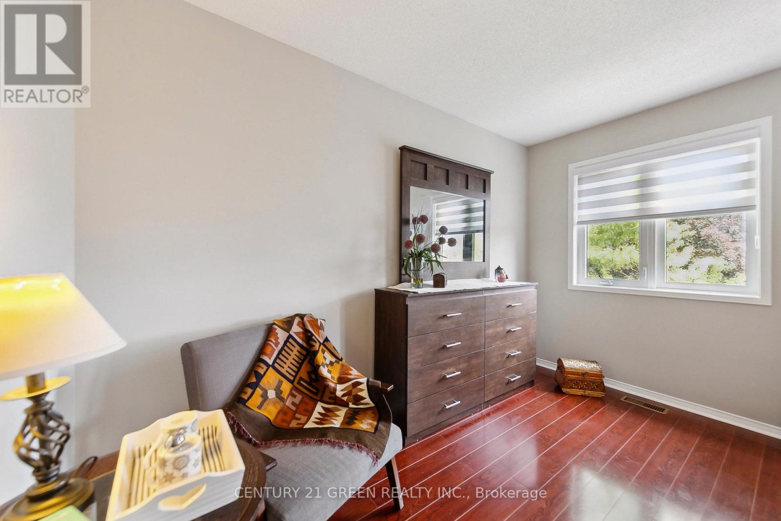 2046 Glenhampton Road, Oakville, Ontario  L6M 3T9 - Photo 17 - W12199531