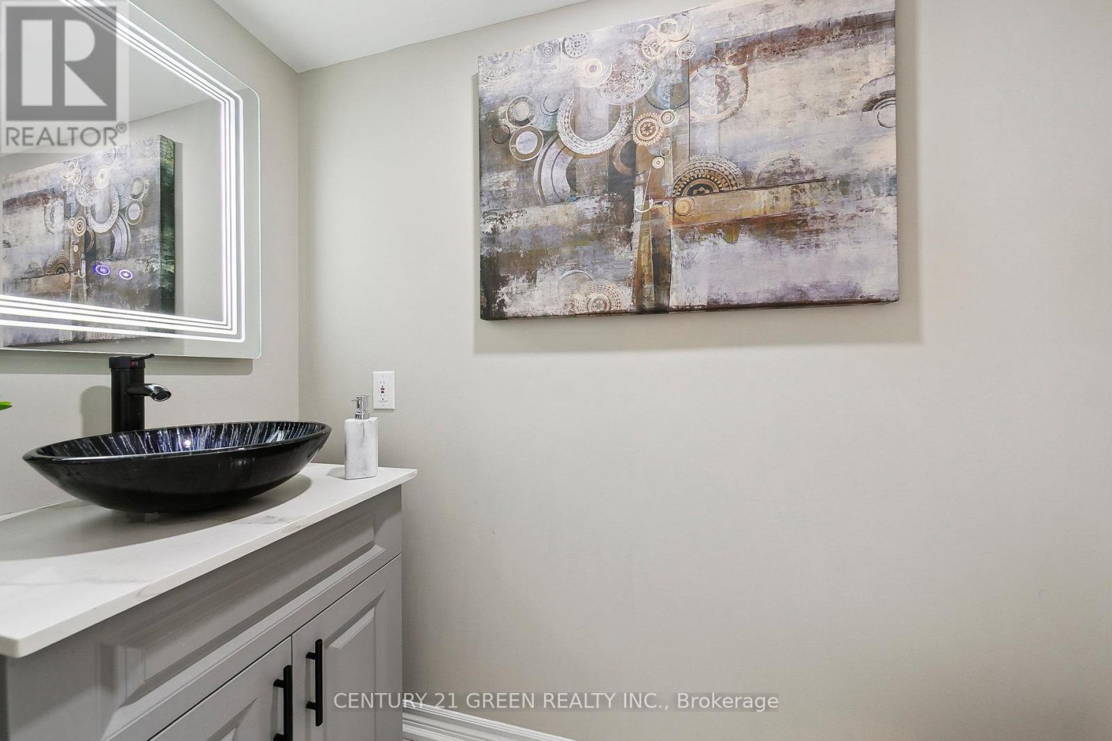 2046 Glenhampton Road, Oakville, Ontario  L6M 3T9 - Photo 5 - W12199531