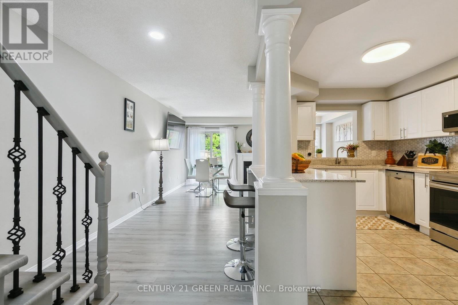 2046 Glenhampton Road, Oakville, Ontario  L6M 3T9 - Photo 6 - W12199531