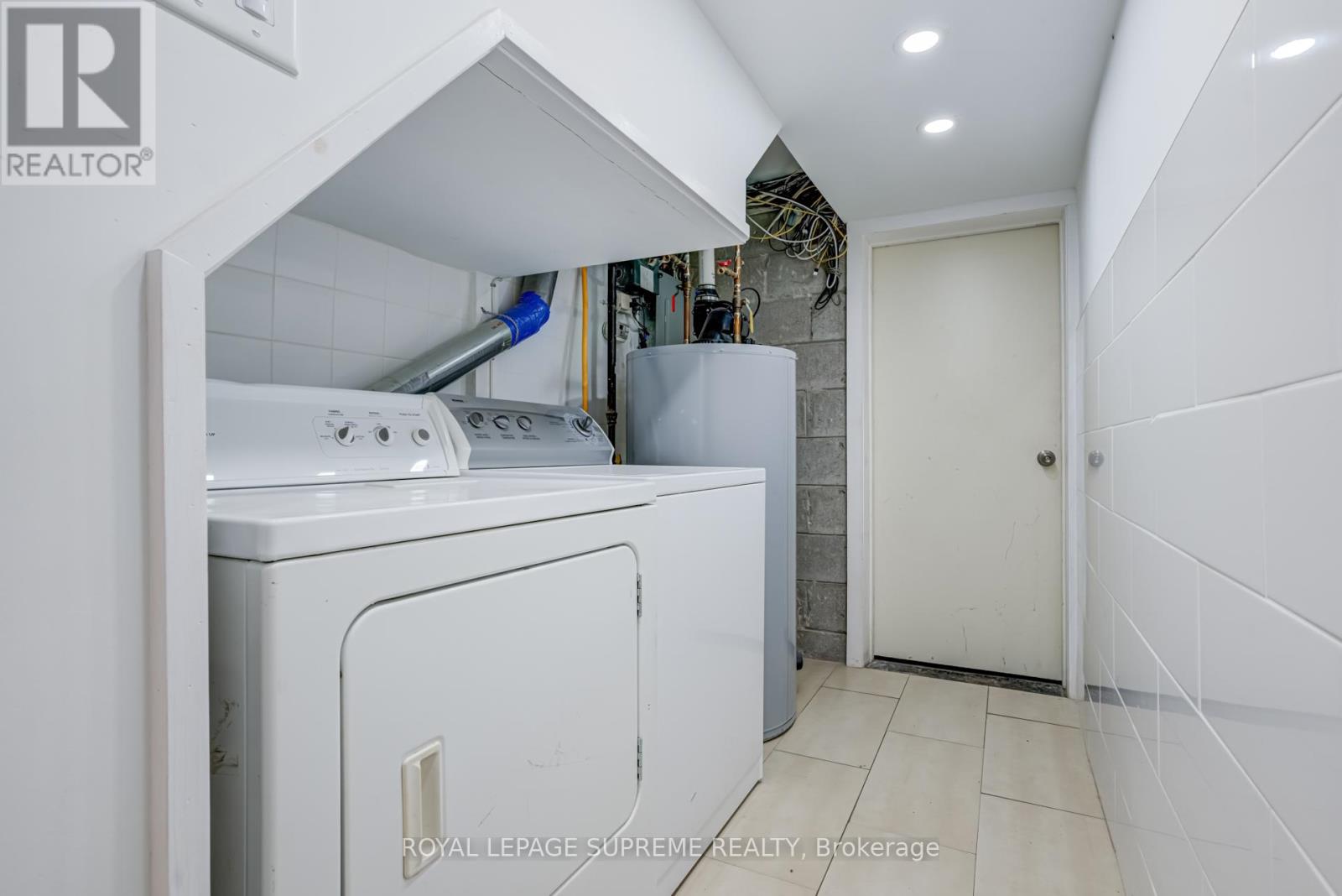 1 - 118 Runnymede Road, Toronto, Ontario  M6S 2Y3 - Photo 19 - W12199558