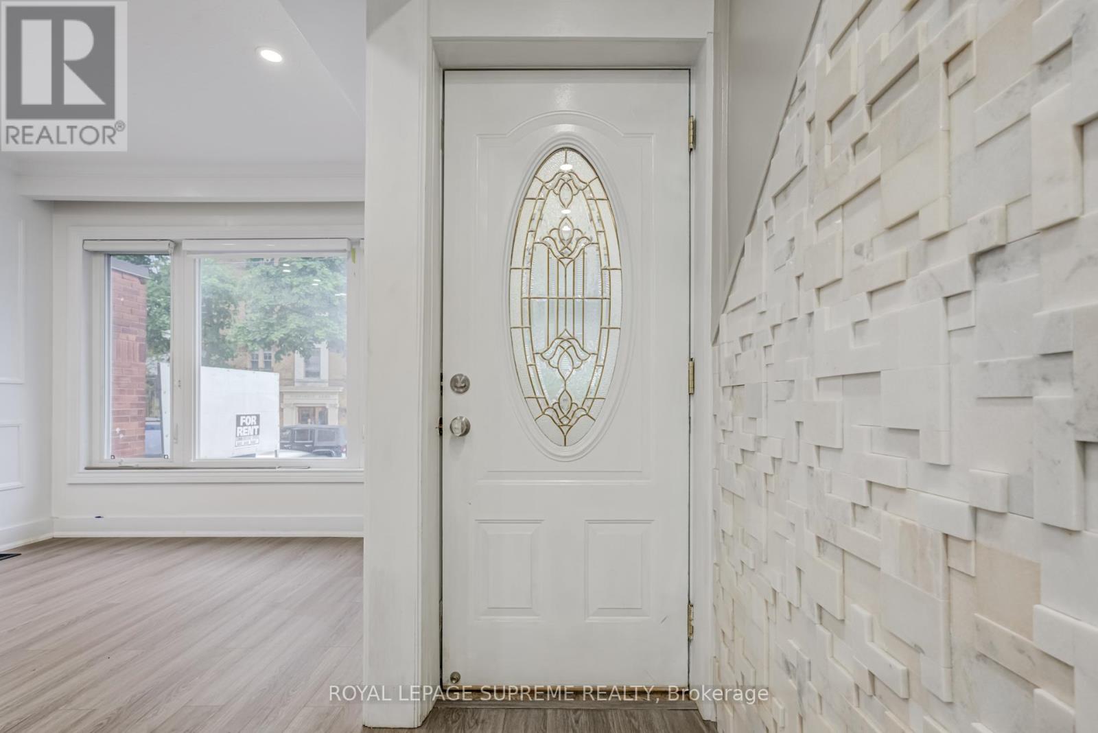 1 - 118 Runnymede Road, Toronto, Ontario  M6S 2Y3 - Photo 2 - W12199558