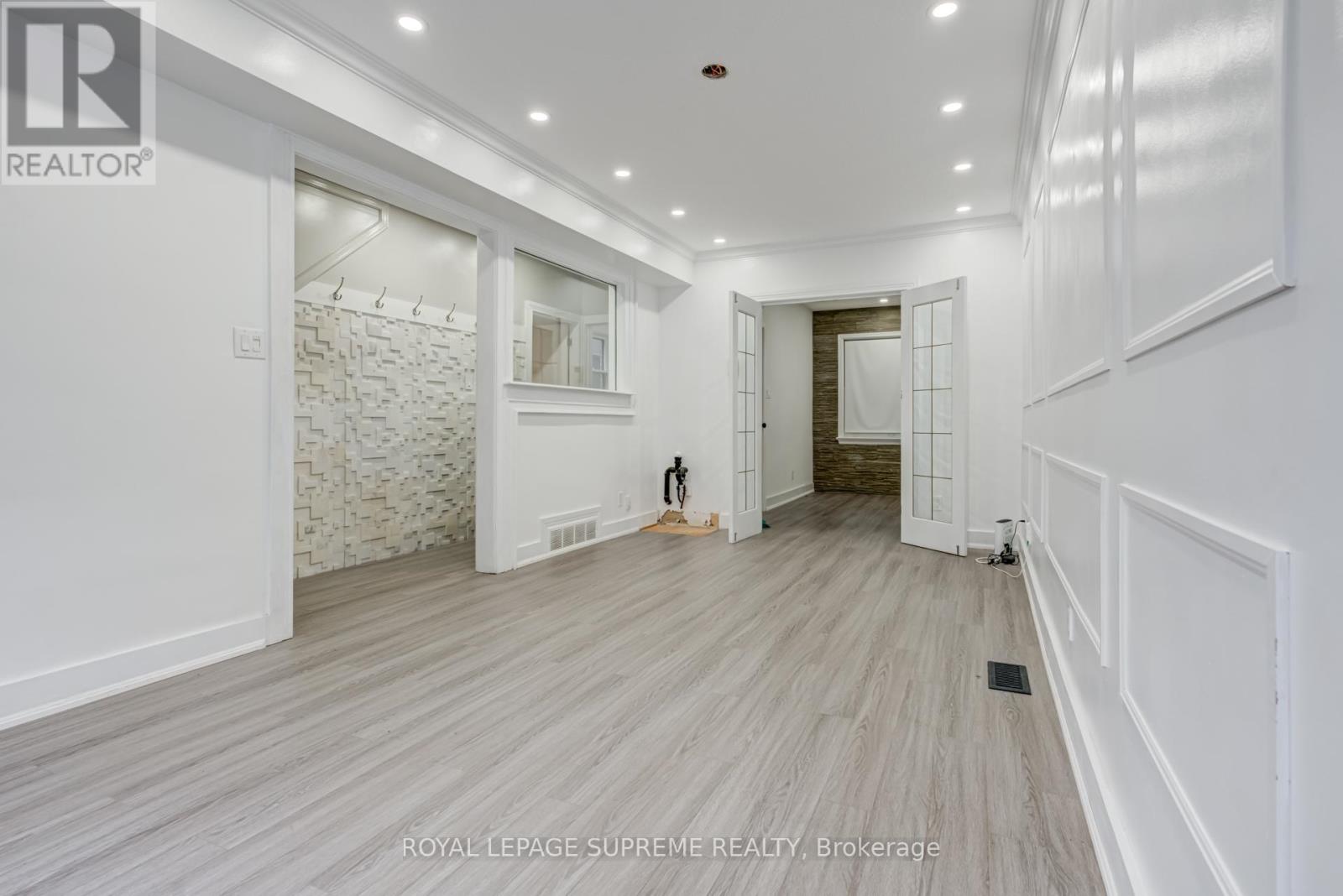 1 - 118 Runnymede Road, Toronto, Ontario  M6S 2Y3 - Photo 4 - W12199558