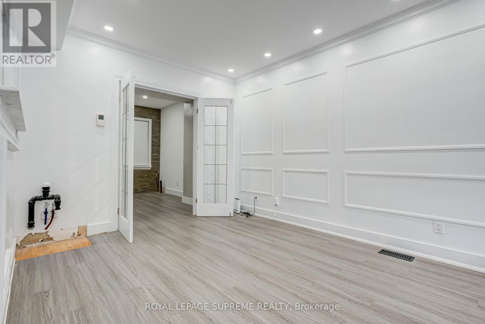 1 - 118 Runnymede Road, Toronto, Ontario  M6S 2Y3 - Photo 5 - W12199558