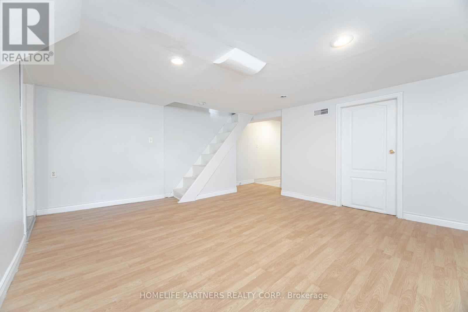 63 Eileen Avenue, Toronto, Ontario  M6N 1V7 - Photo 35 - W12199561