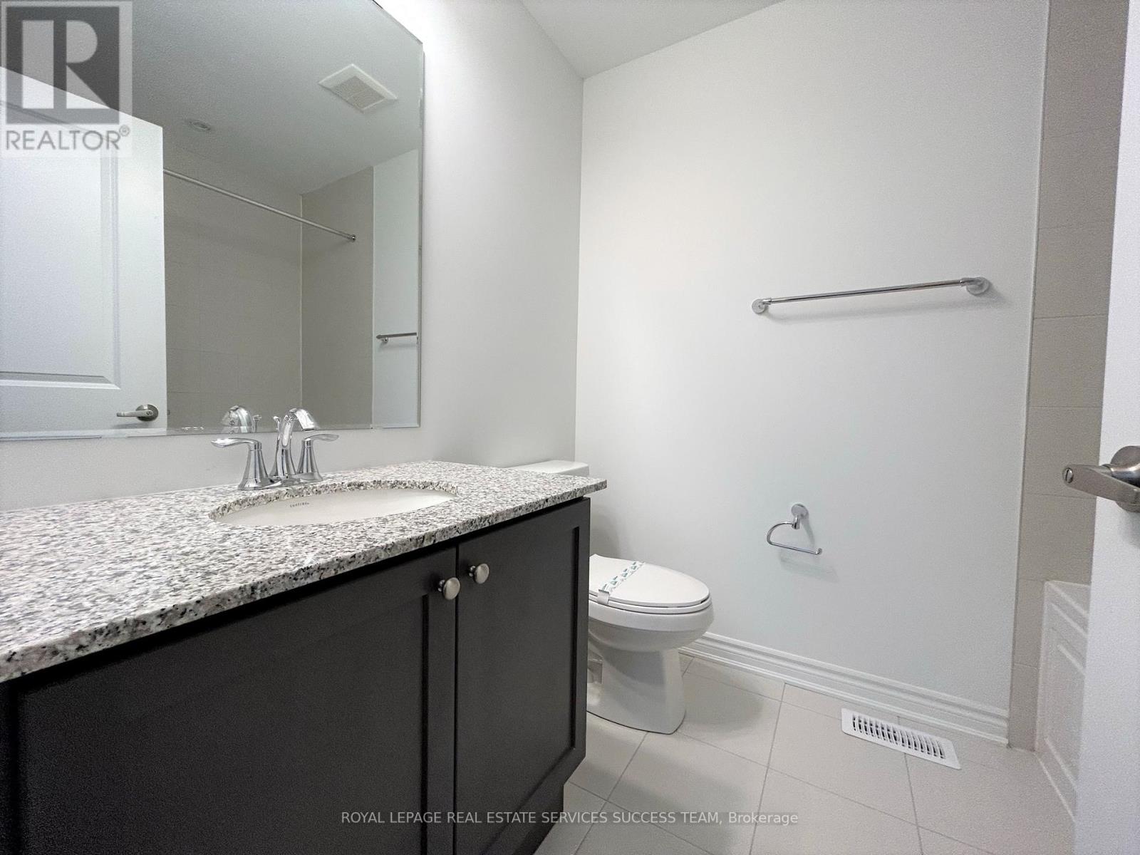 3153 Duggan Trail, Oakville, Ontario  L6H 7X1 - Photo 9 - W12199578