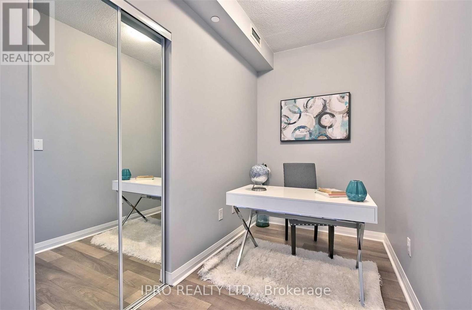 1401 - 5025 Four Springs Avenue, Mississauga, Ontario  L5R 0G5 - Photo 3 - W12199593