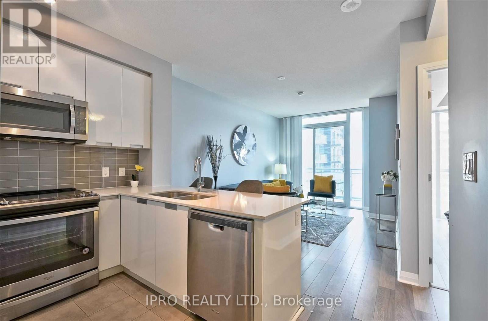 1401 - 5025 Four Springs Avenue, Mississauga, Ontario  L5R 0G5 - Photo 4 - W12199593