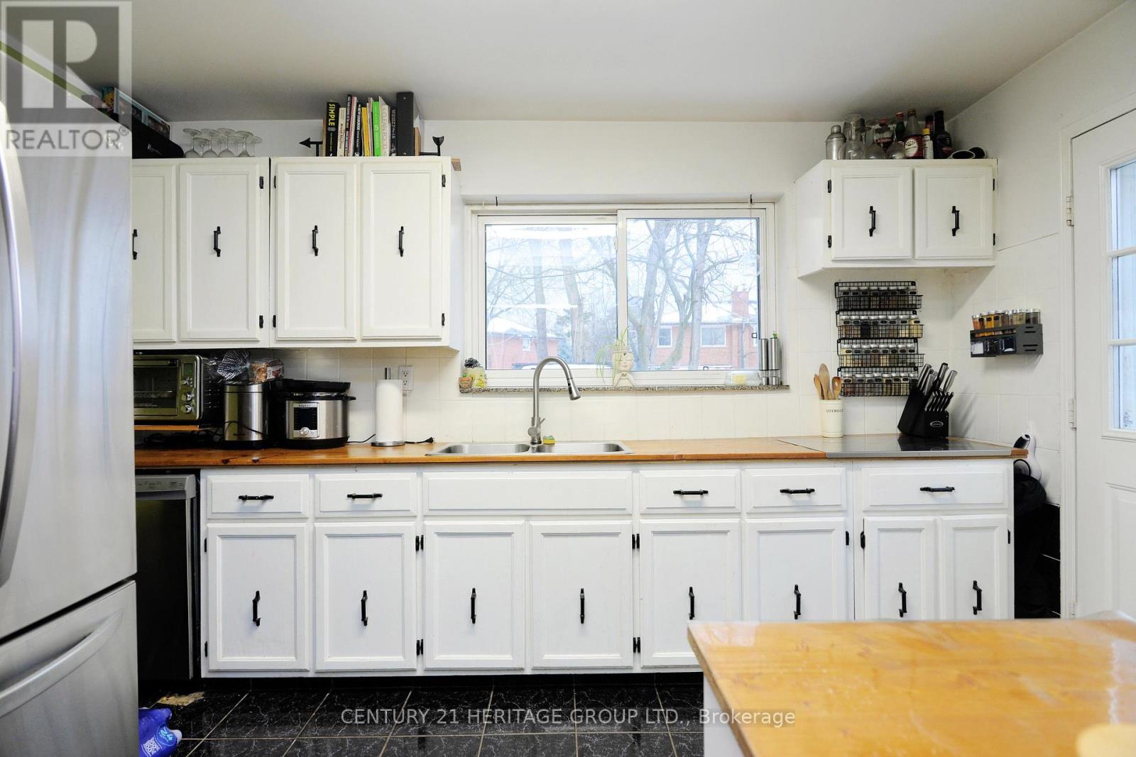 2266 Brookhurst Road, Mississauga, Ontario  L5J 1P9 - Photo 12 - W12199614