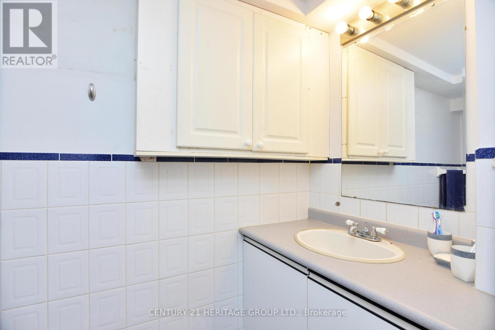 2266 Brookhurst Road, Mississauga, Ontario  L5J 1P9 - Photo 27 - W12199614