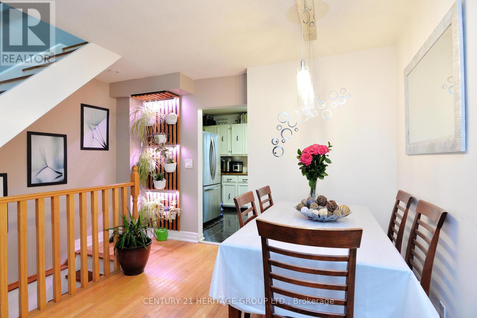 2266 Brookhurst Road, Mississauga, Ontario  L5J 1P9 - Photo 9 - W12199614