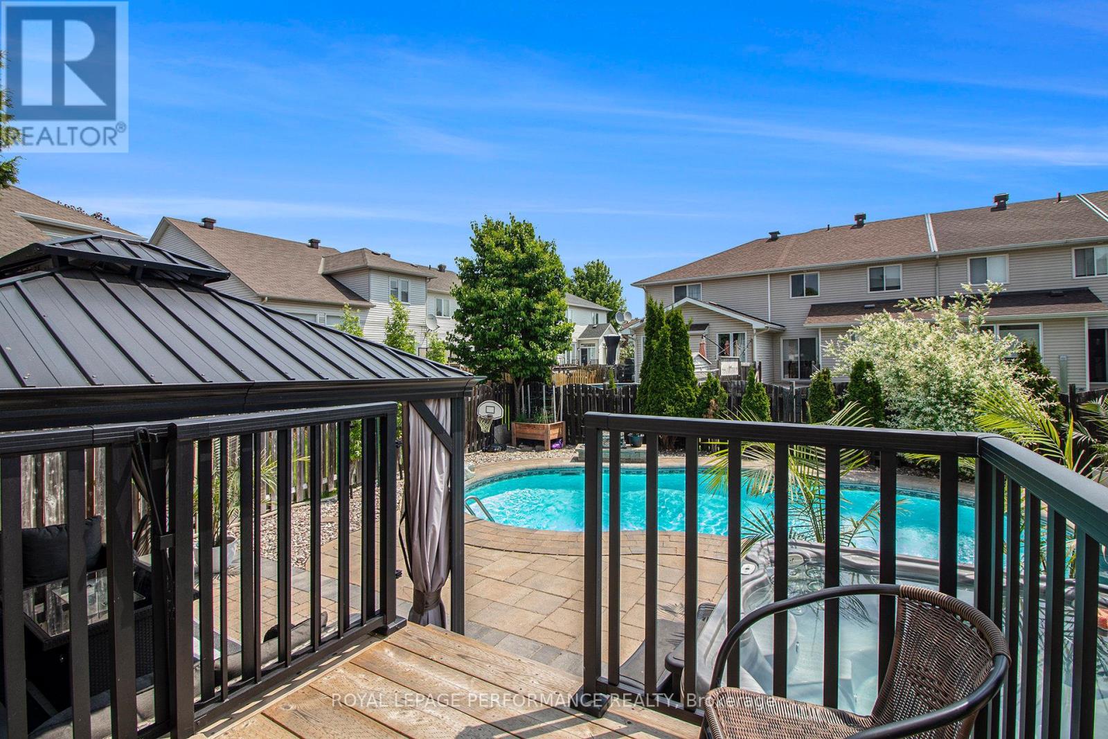 1877 Springridge Drive, Ottawa, Ontario  K4A 4P9 - Photo 4 - X12199687