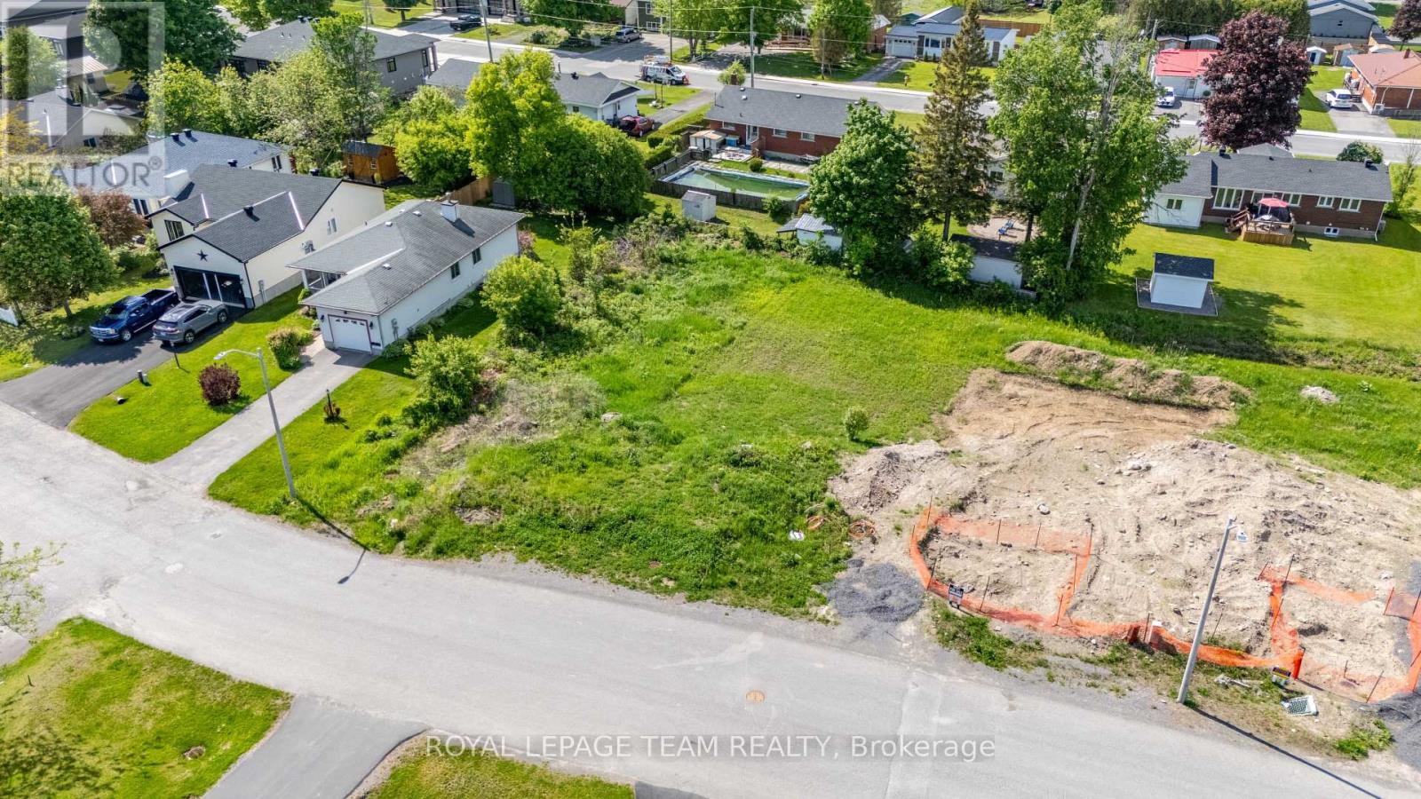 105 Alma Street, North Grenville, Ontario  K0G 1J0 - Photo 3 - X12199690