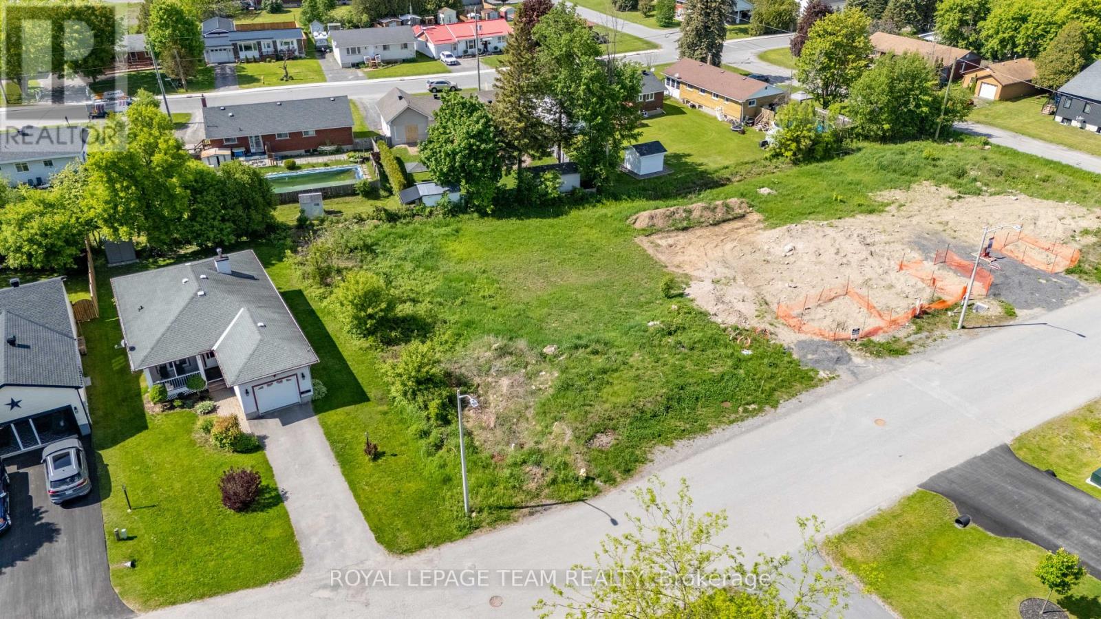 105 Alma Street, North Grenville, Ontario  K0G 1J0 - Photo 4 - X12199690