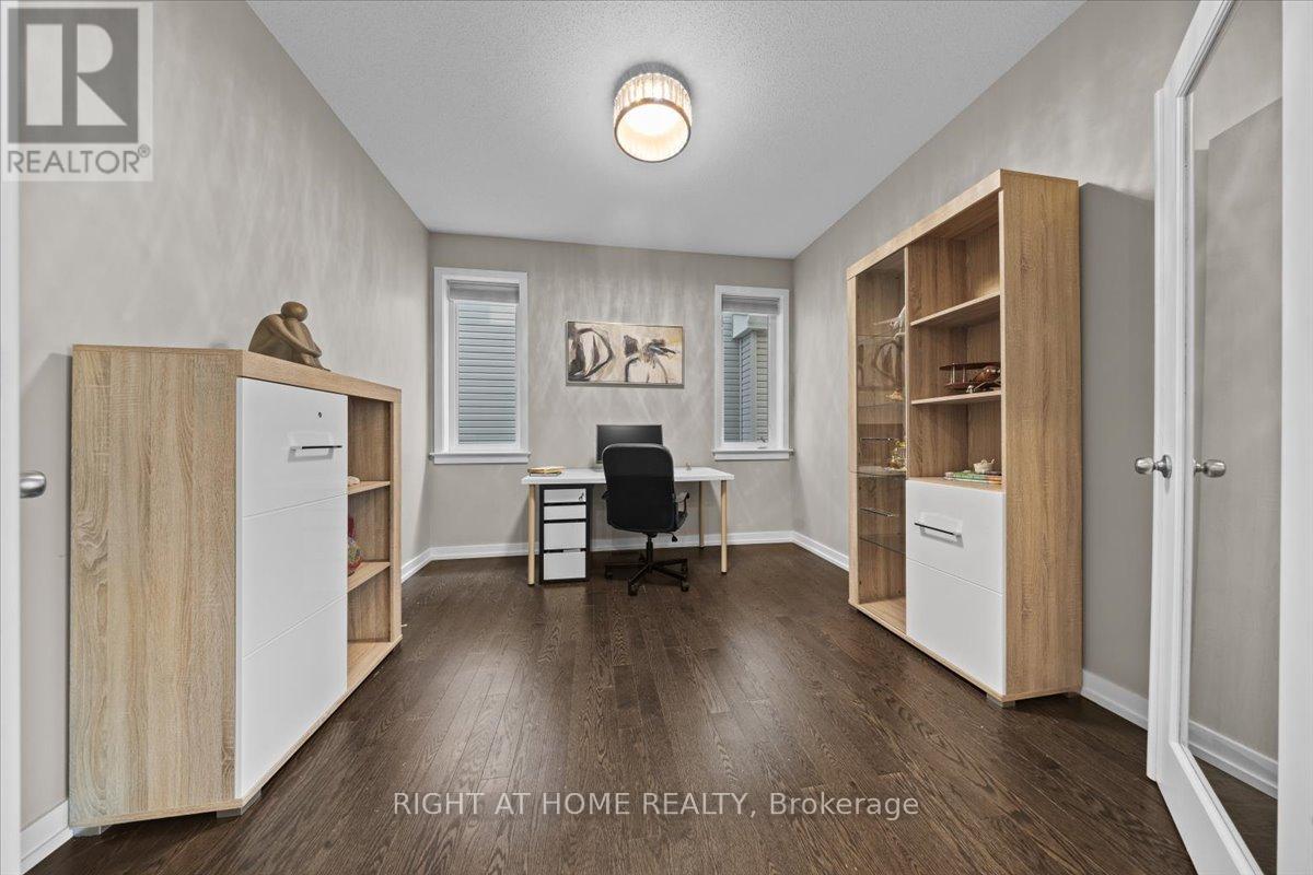 319 Oxer Place, Ottawa, Ontario  K2V 0C6 - Photo 5 - X12199691