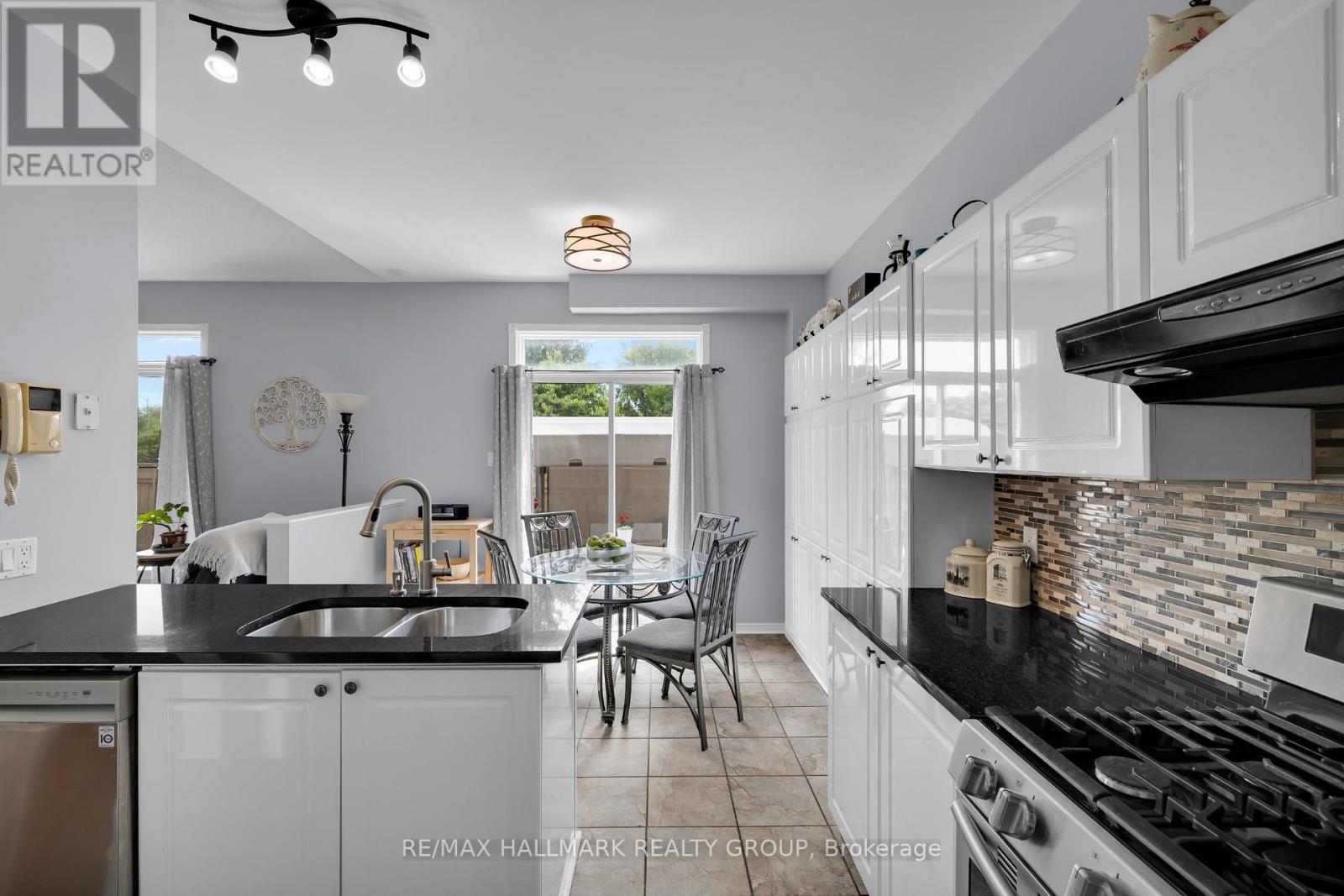 4136 Wolfe Point Way, Ottawa, Ontario  K1V 1P4 - Photo 17 - X12199749