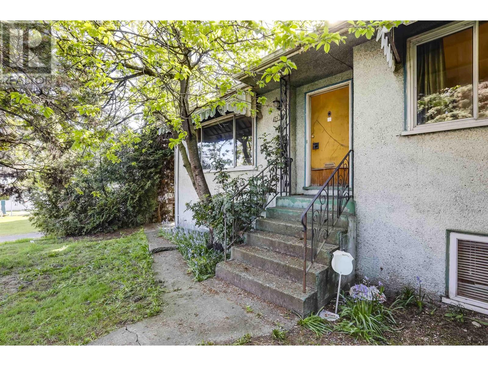 7475 Knight Street, Vancouver, British Columbia  V5P 2X1 - Photo 2 - R3011877
