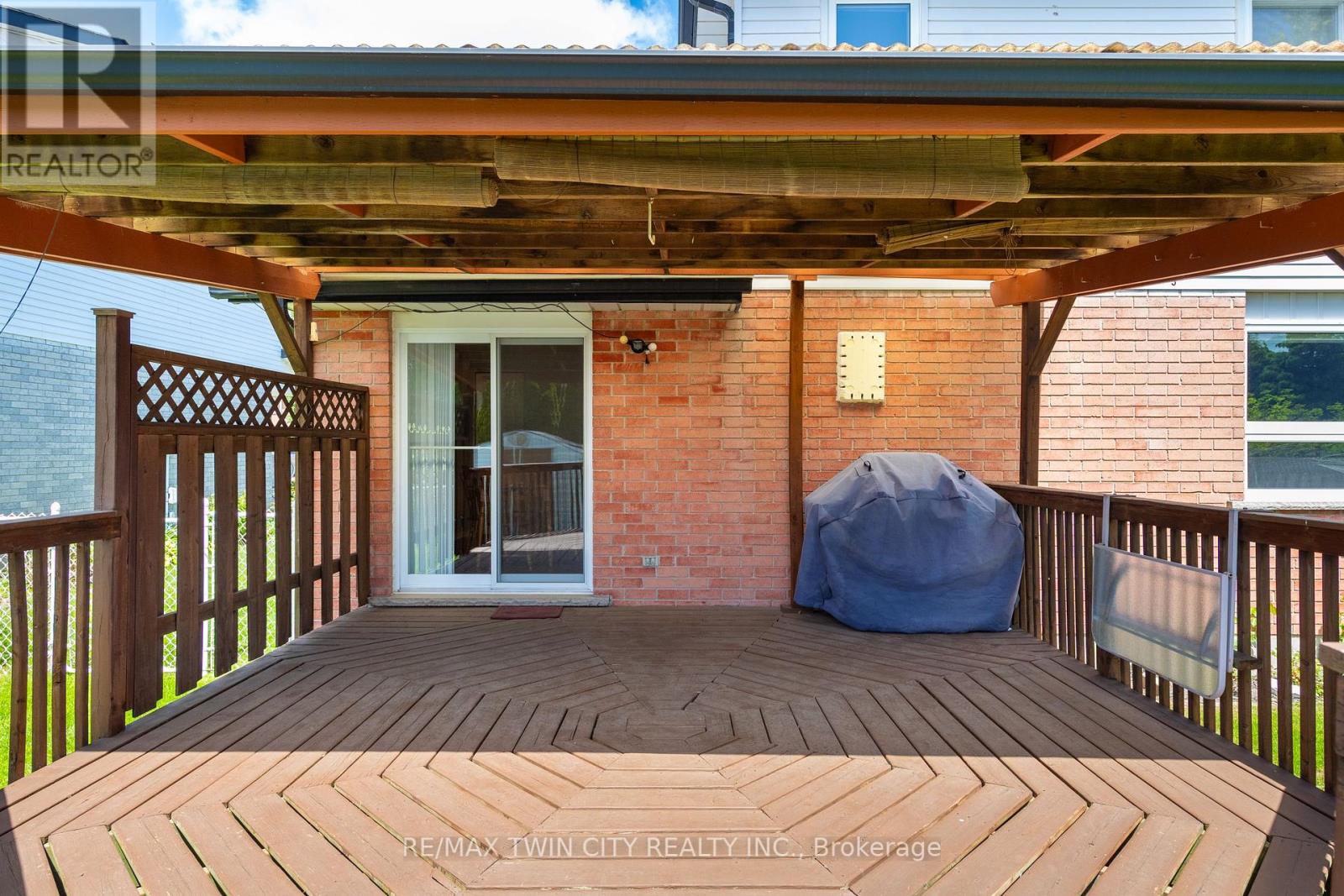 147 Gray Street, Kitchener, Ontario  N2A 3R1 - Photo 32 - X12199607