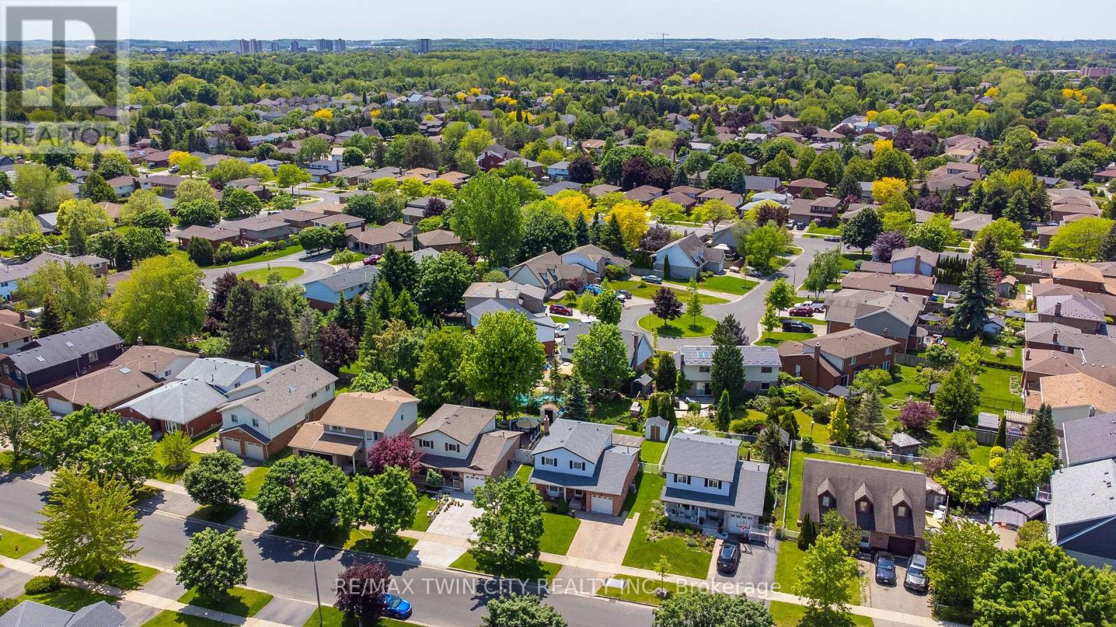 147 Gray Street, Kitchener, Ontario  N2A 3R1 - Photo 36 - X12199607