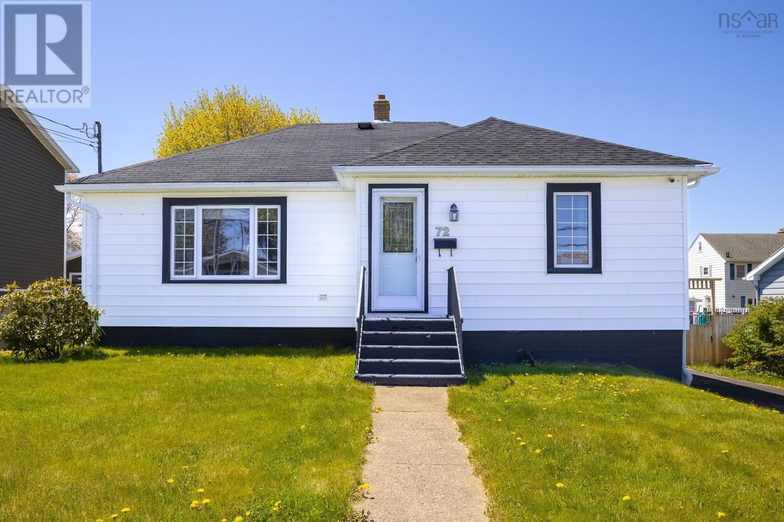Property at 72 Harbourview Drive image 2