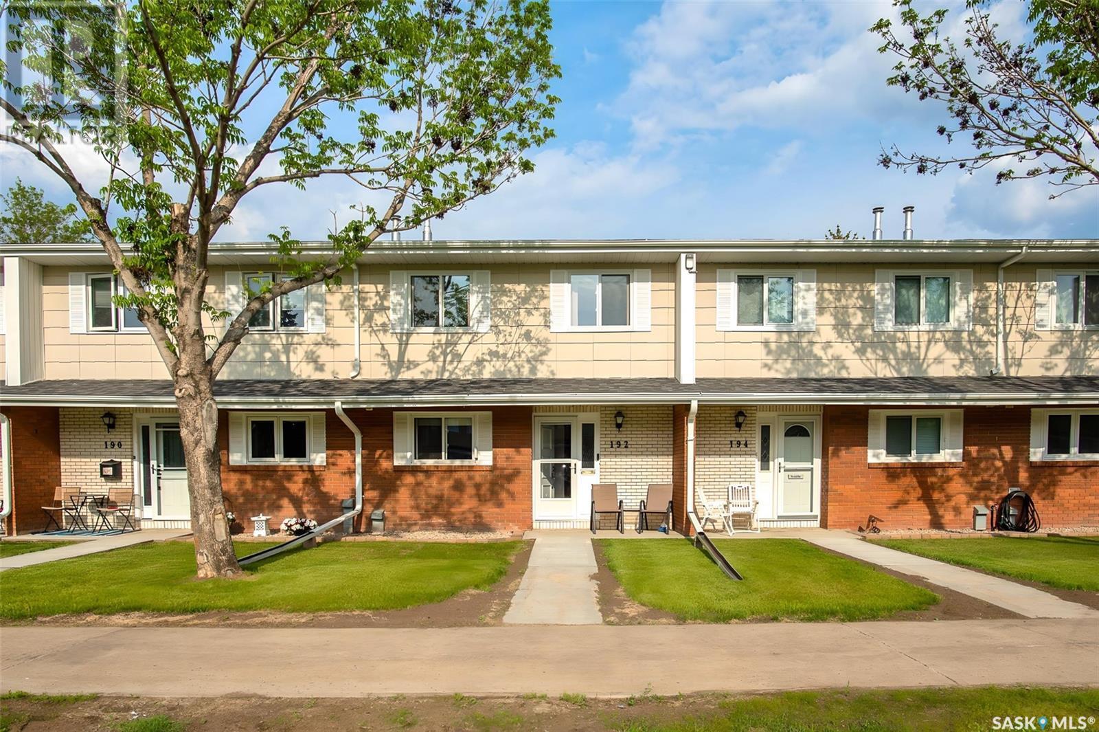 192 Plainsview Drive, Regina, Saskatchewan  S4S 6K2 - Photo 1 - SK008485