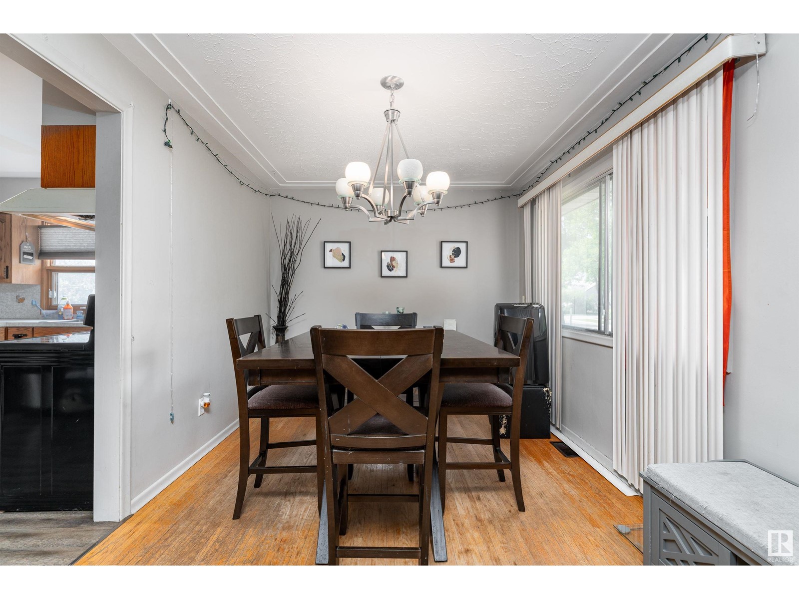 12915/12917 102 St Nw, Edmonton, Alberta  T5C 4J4 - Photo 9 - E4440594